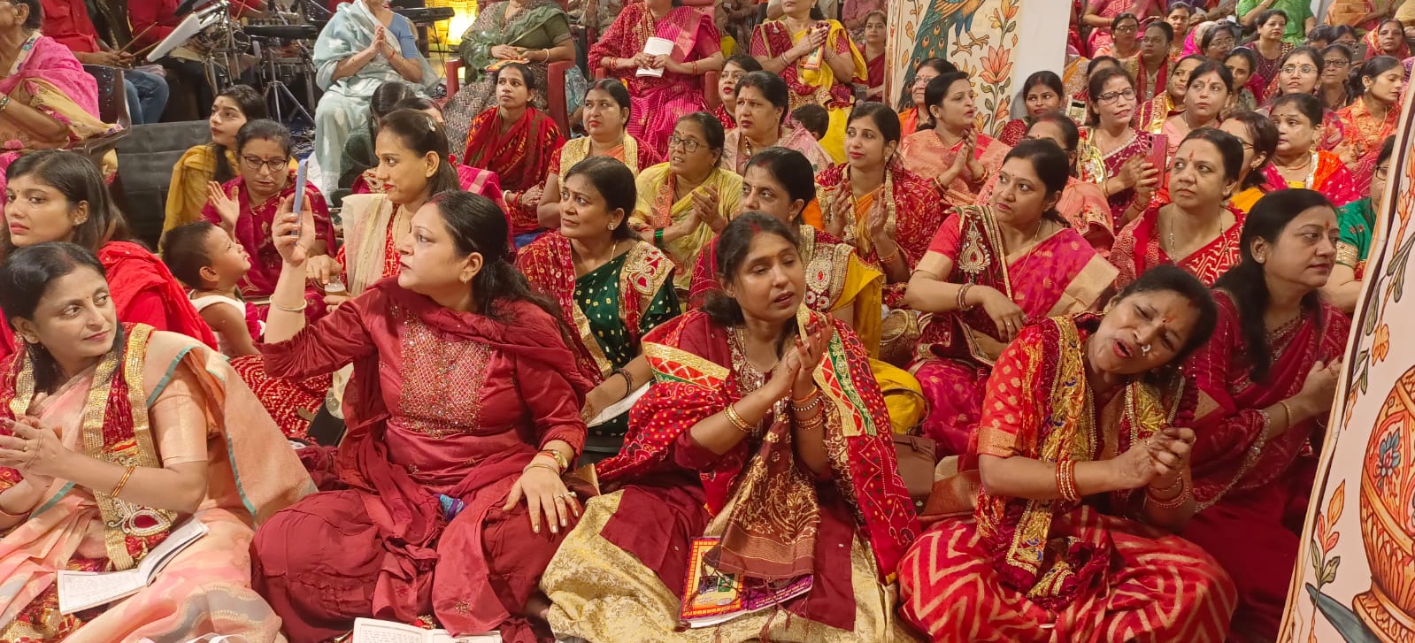 पटना सिटी में महिलाओं ने किया सामूहिक मंगल पाठ