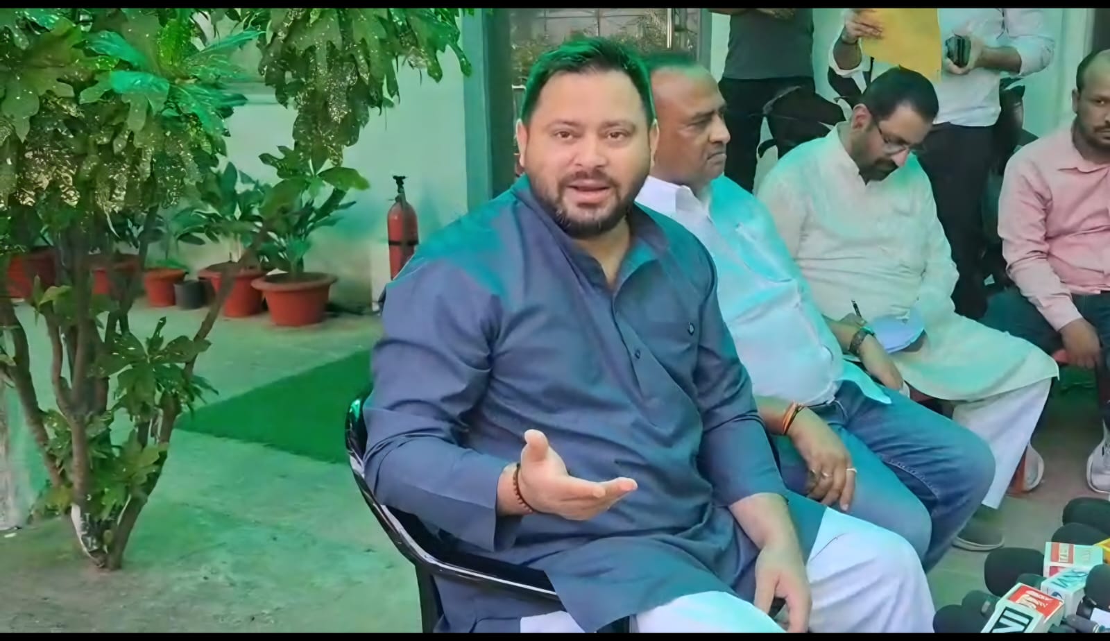 बिहार में 45 लाख से अधिक लोग बाढ़ से प्रभावित हैं, लेकिन सरकार गंभीर नहीं : तेजस्वी प्रसाद यादव