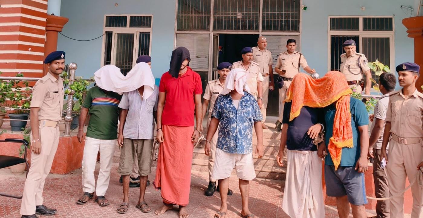 चौक थाना पुलिस की बड़ी कार्रवाई में सात गिरफ्तार