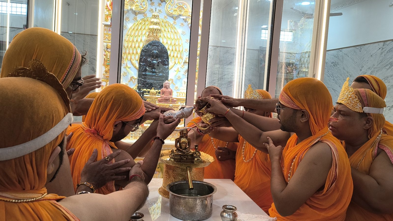 दशलक्षण पर्व पर जैन मंदिरों में हुई विशेष पूजा-अर्चना