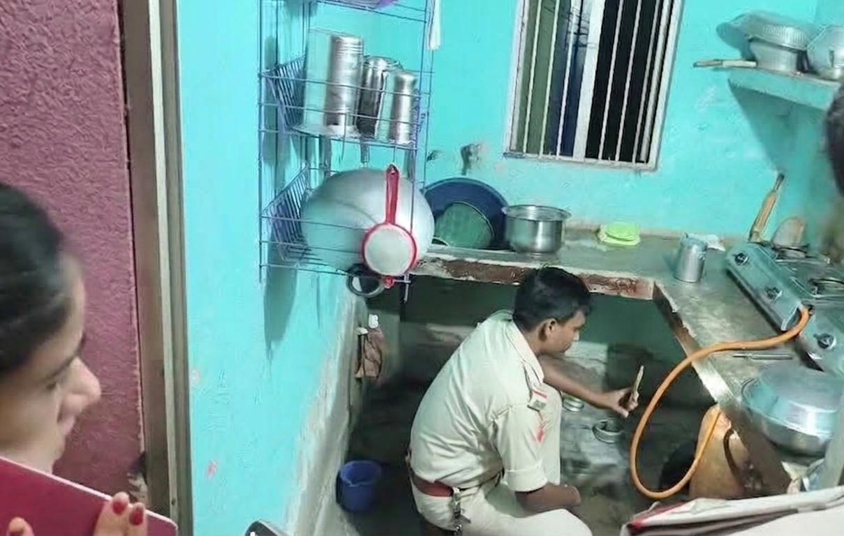 घर में गैस से आग लगने से महिला समेत दो बच्चे गंभीर रूप से हुए घायल