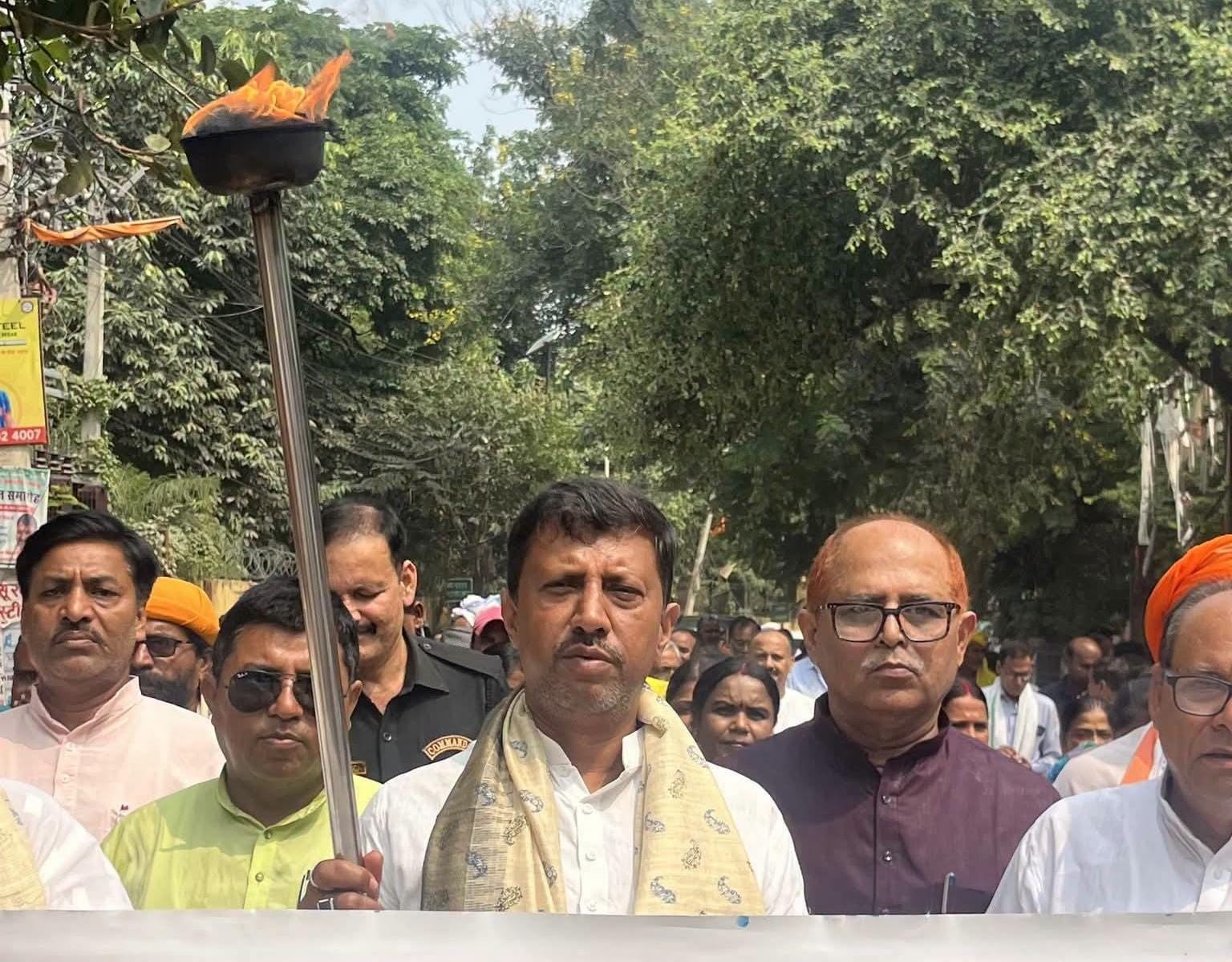 आरा में 'सेवा संकल्प अभियान' के तहत निकली सेवा ज्योति यात्रा