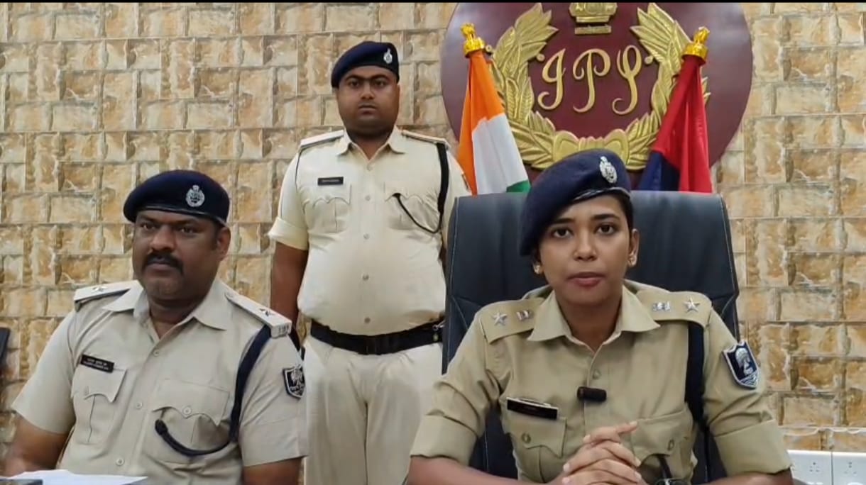 भूतनाथ मेट्रो स्टेशन के पास 740 ग्राम ब्राउन शुगर बरामद, महिला गिरफ्तार